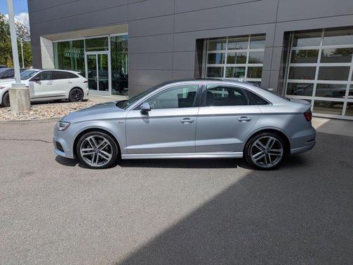 Florett Silver Metallic 2018 Audi A3 2.0T Premium