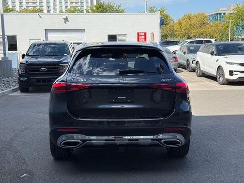 2026 Mercedes-Benz GLC 300 4MATIC