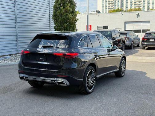 2026 Mercedes-Benz GLC 300 4MATIC