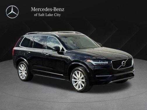 2016 Volvo XC90 Hybrid T8 Momentum