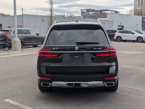 2023 BMW X7 xDrive40i