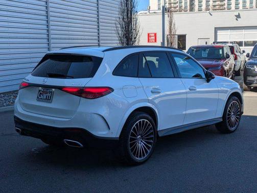 2025 Mercedes-Benz GLC 350e Base