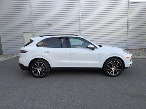 2021 Porsche Cayenne Cayenne