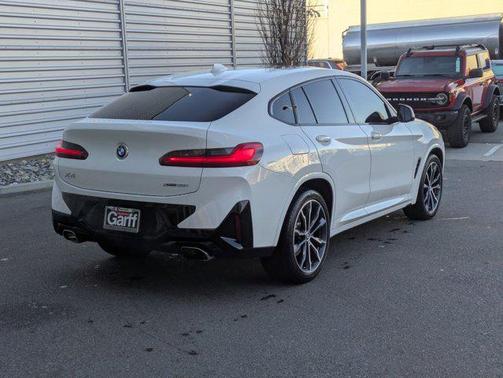 2022 BMW X4 xDrive30i