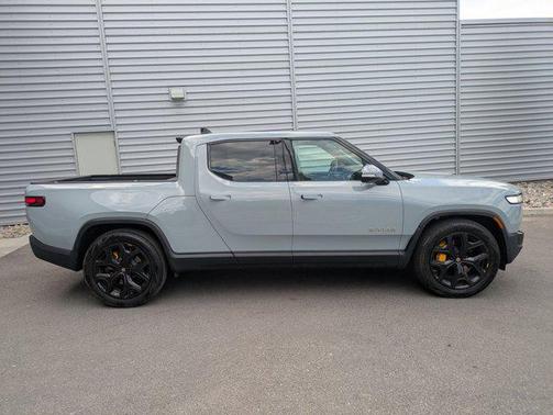 2022 Rivian R1T Adventure