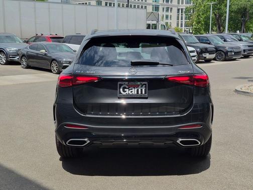Graphite Grey Metallic 2026 Mercedes-Benz GLC 300 4MATIC