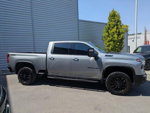 2025 Chevrolet Silverado 3500 LTZ