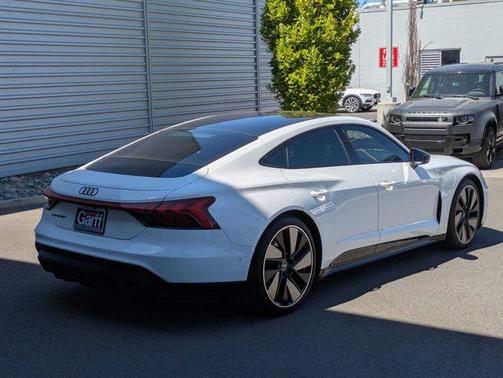 2024 Audi e-tron GT Prestige quattro