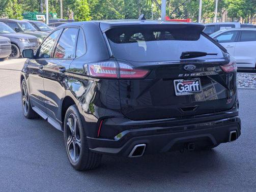 Agate Black Metallic 2023 Ford Edge ST