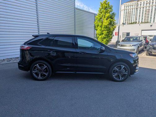 Agate Black Metallic 2023 Ford Edge ST