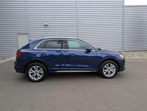 2024 Audi Q3 Premium 45 TFSI S line quattro Tiptronic