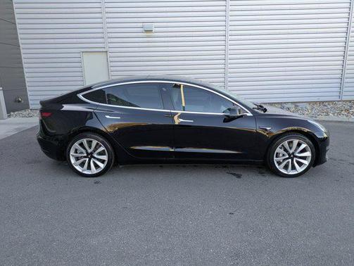 2019 Tesla Model 3 Mid Range