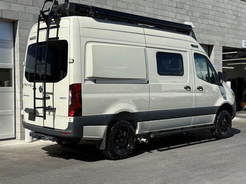 2022 Mercedes-Benz Sprinter 2500 Standard Roof