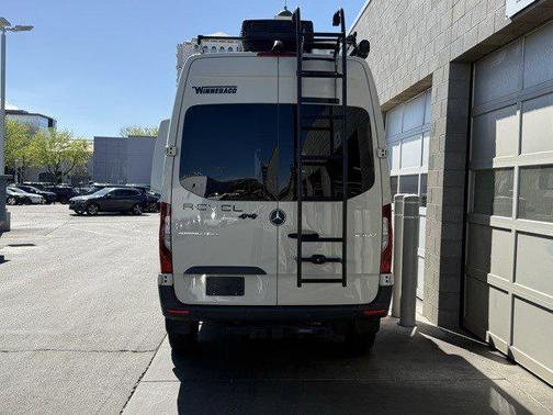 2022 Mercedes-Benz Sprinter 2500 Standard Roof