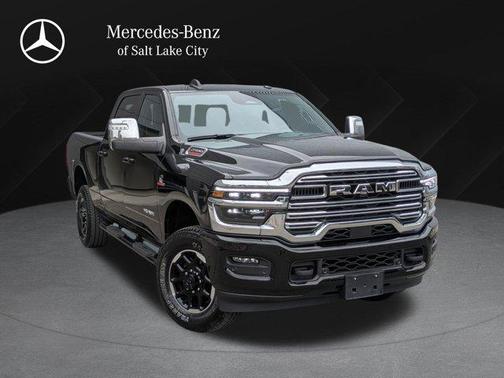 Diamond Black Crystal Pearlcoat 2025 RAM 2500 Laramie Crew Cab 4x4 6'4' Box
