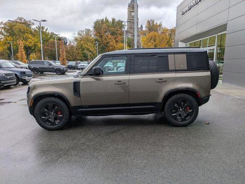 2024 Land Rover Defender 110 P400 X