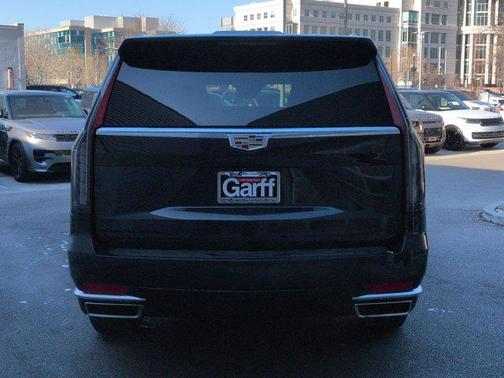 2022 Cadillac Escalade ESV Premium Luxury