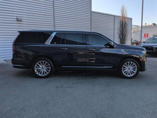 2022 Cadillac Escalade ESV Premium Luxury