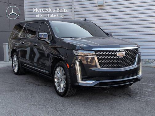 2022 Cadillac Escalade ESV Premium Luxury