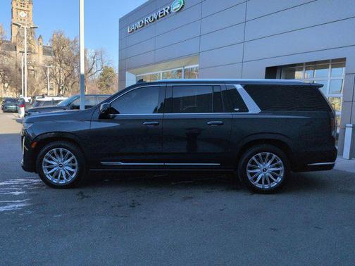 2022 Cadillac Escalade ESV Premium Luxury