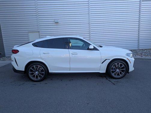 2021 BMW X6 xDrive40i