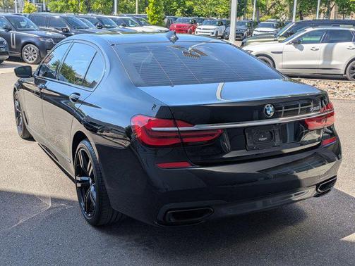 Black Sapphire Metallic 2019 BMW 750 I