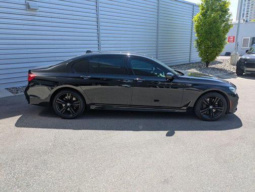 Black Sapphire Metallic 2019 BMW 750 I