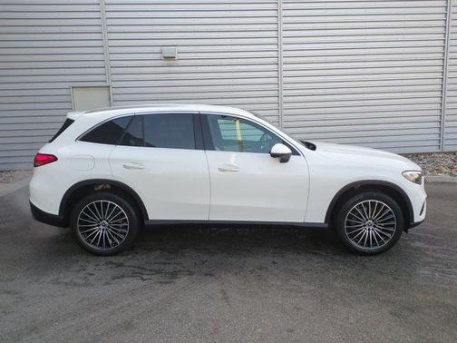 2026 Mercedes-Benz GLC 300 4MATIC