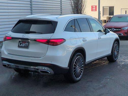 2026 Mercedes-Benz GLC 300 4MATIC