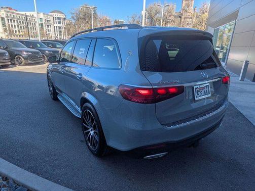 MANUFAKTUR Alpine Grey 2026 Mercedes-Benz GLS 580 4MATIC