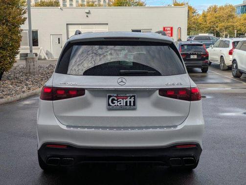 2026 Mercedes-Benz AMG GLS 63 Base