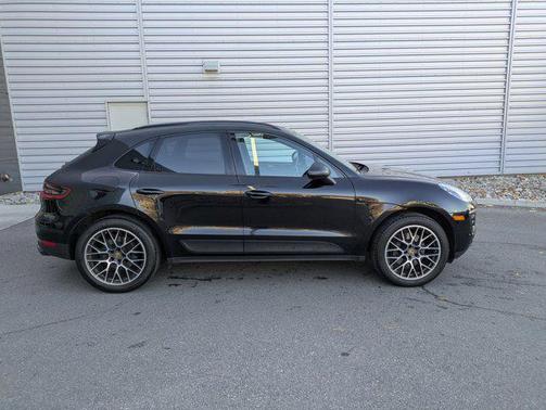 2018 Porsche Macan Sport Edition