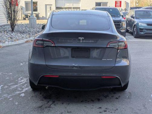 2023 Tesla Model Y Long Range Dual Motor All-Wheel Drive