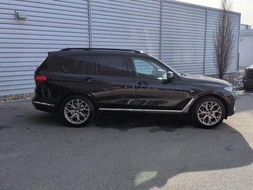 2021 BMW X7 xDrive40i