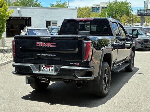 Onyx Black 2024 GMC Sierra 3500 AT4