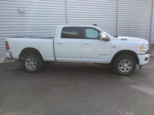 2024 RAM 2500 Laramie Crew Cab 4x4 6'4' Box
