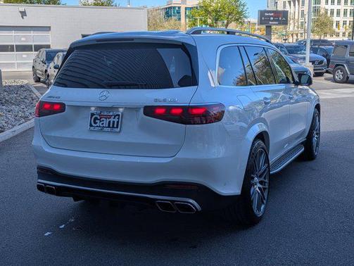 MANUFAKTUR Moonlight White Metallic 2026 Mercedes-Benz AMG GLS 63 Base
