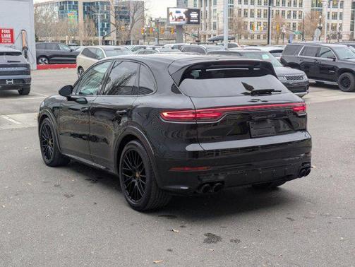 2022 Porsche Cayenne GTS