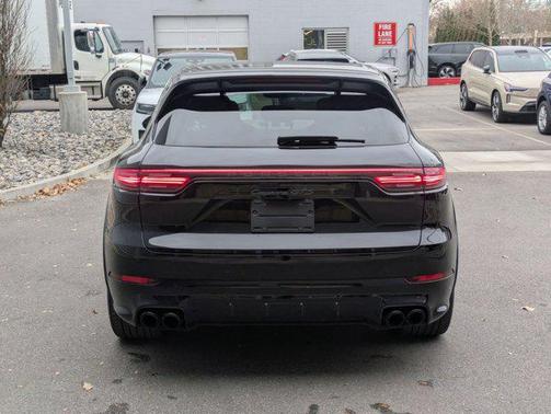 2022 Porsche Cayenne GTS