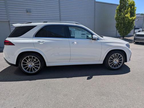 Polar White 2026 Mercedes-Benz GLE 450 4MATIC