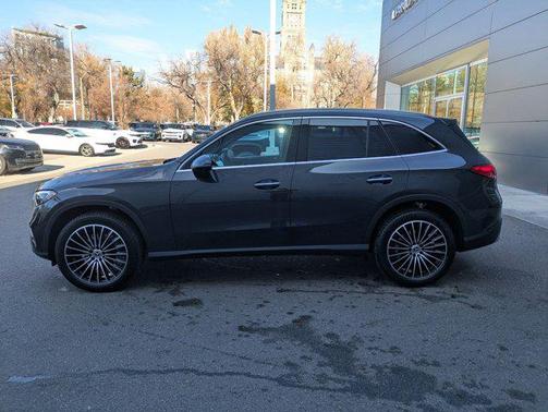 2026 Mercedes-Benz GLC 300 4MATIC