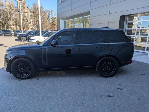 2023 Land Rover Range Rover P530 SE