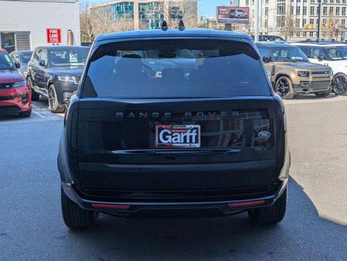 2023 Land Rover Range Rover P530 SE