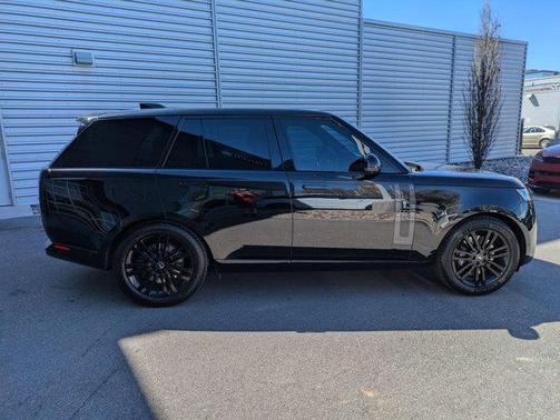 2023 Land Rover Range Rover P530 SE