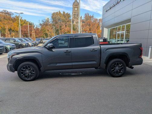 2023 Toyota Tundra Platinum