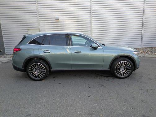 2026 Mercedes-Benz GLC 300 4MATIC