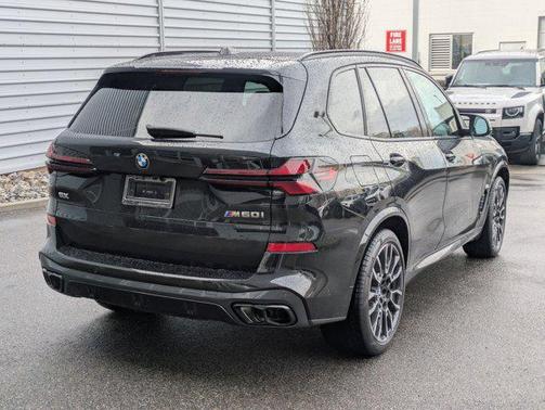 2025 BMW X5 M60i