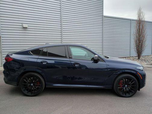 2024 BMW X6 M60i