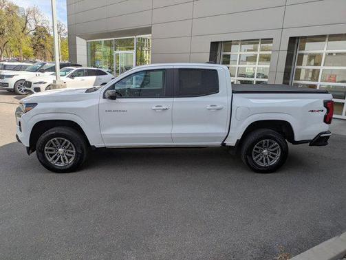 Summit White 2023 Chevrolet Colorado LT