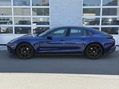 2024 Porsche Panamera 4